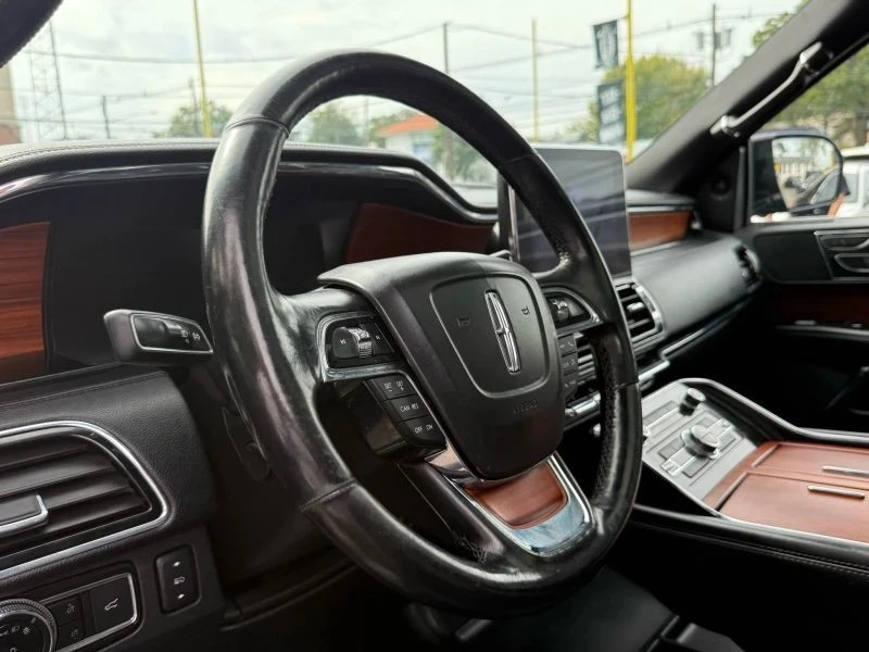 2019 Lincoln Navigator 4th Gen - Image 9 of 12
