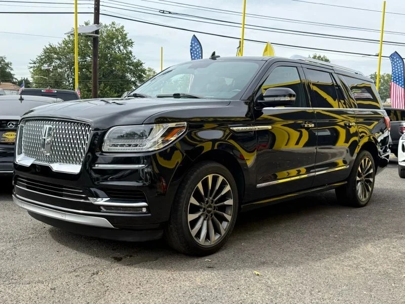 2019 Lincoln Navigator 4th Gen - Image 3 of 12