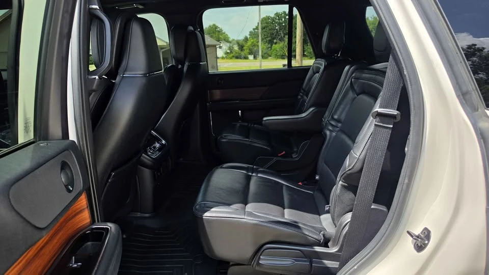 2019 Lincoln Navigator 4th Gen - Image 7 of 16