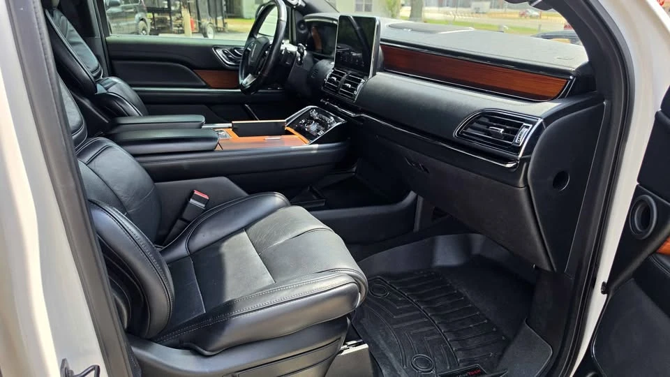 2019 Lincoln Navigator 4th Gen - Image 13 of 16