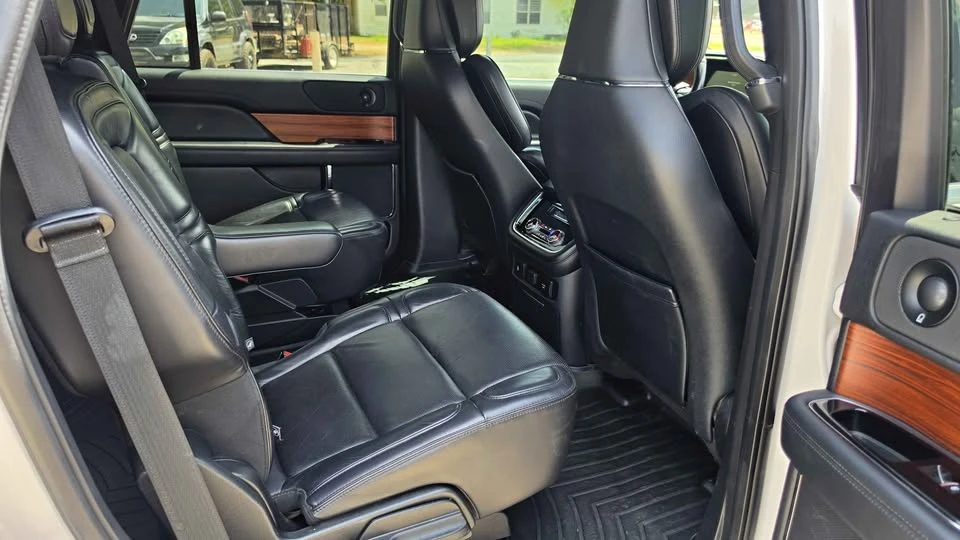 2019 Lincoln Navigator 4th Gen - Image 14 of 16