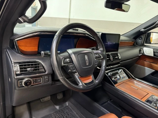 2019 Lincoln Navigator 4th Gen - Image 13 of 21
