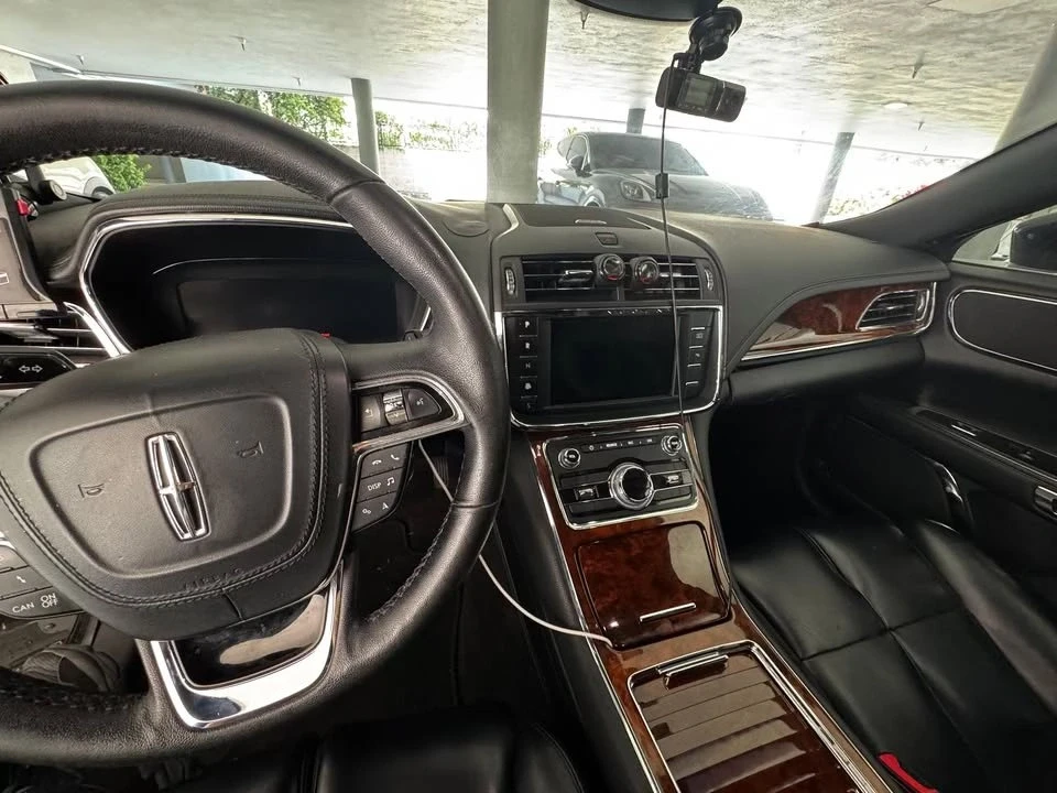 2019 Lincoln Continental 10th Gen - Image 8 of 8