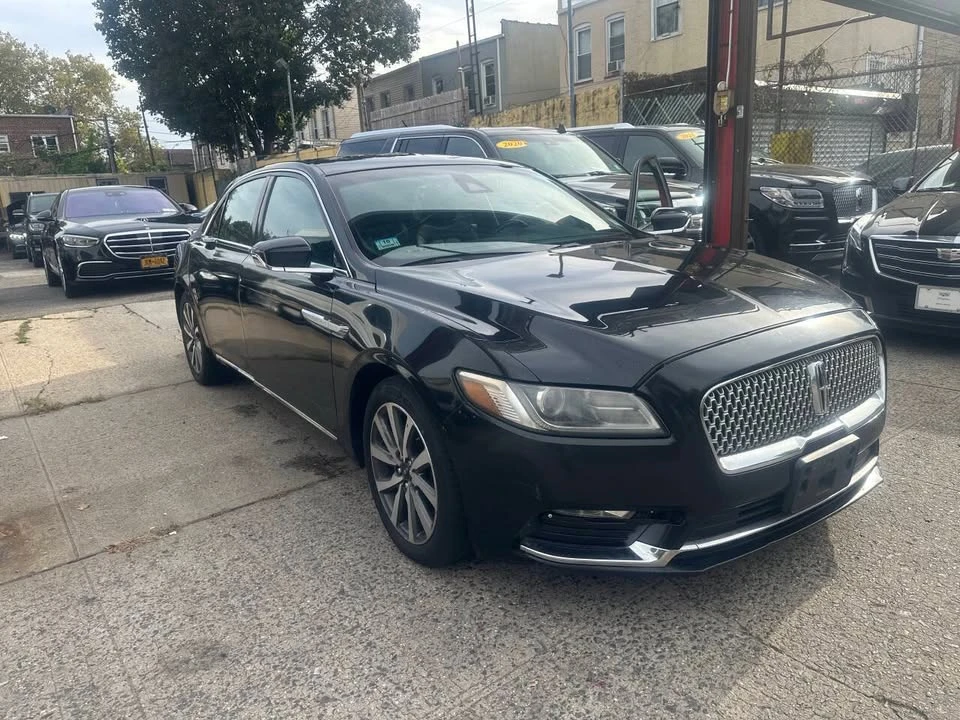 2019 Lincoln Continental 10th Gen - Image 2 of 20