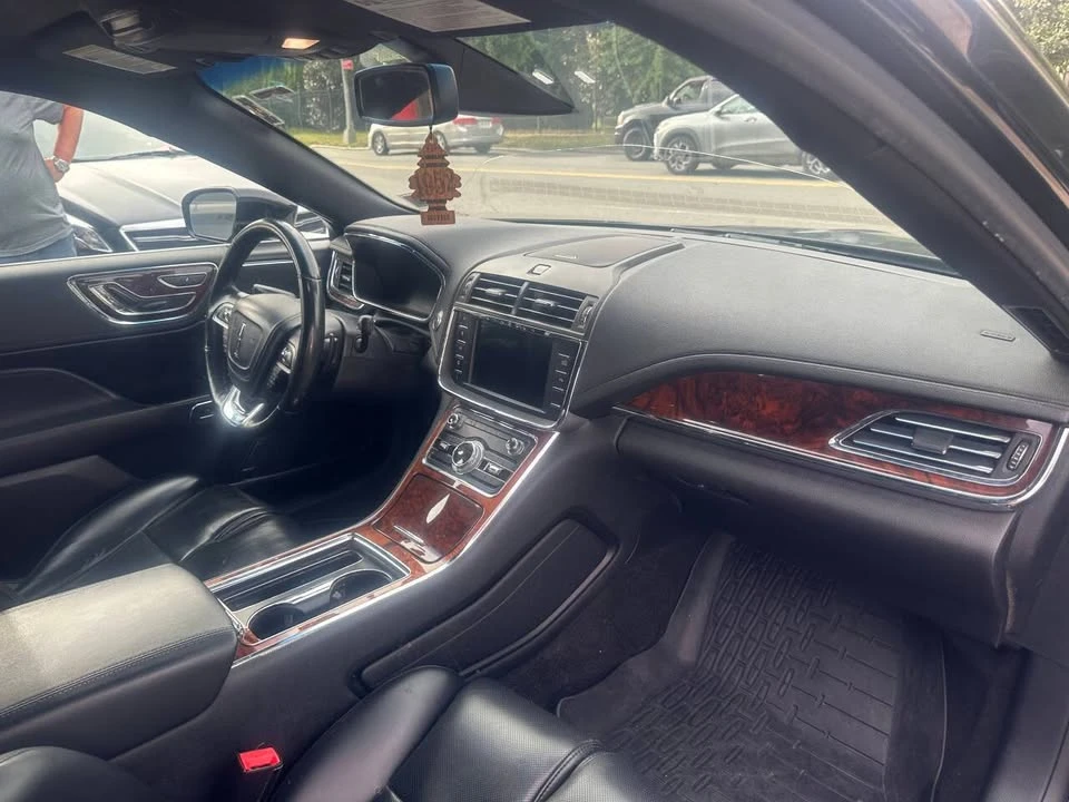 2019 Lincoln Continental 10th Gen - Image 18 of 20