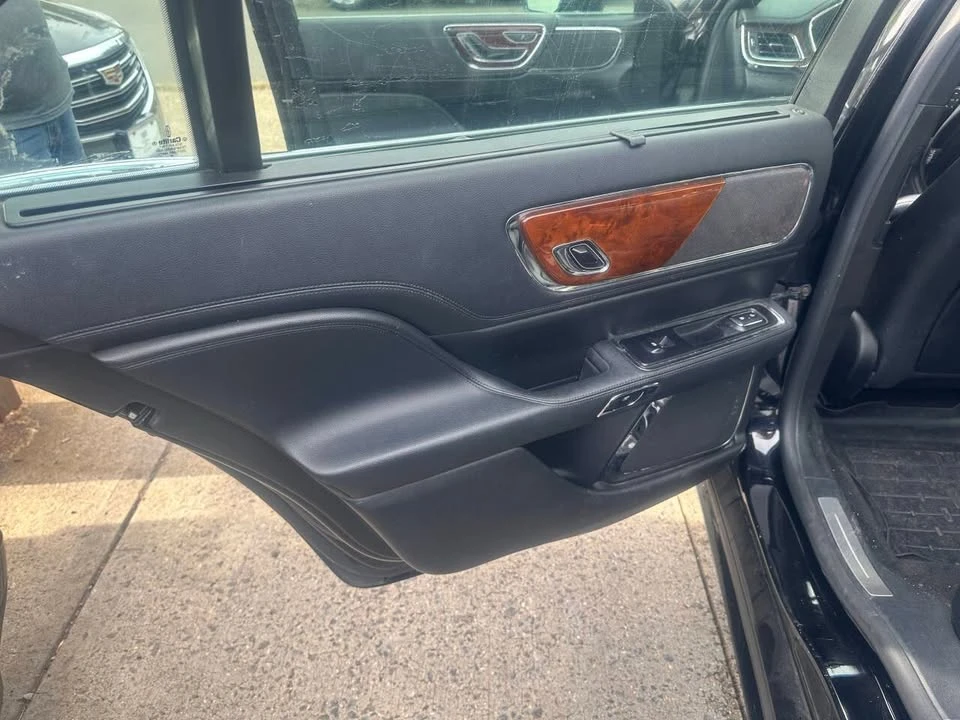 2019 Lincoln Continental 10th Gen - Image 10 of 20