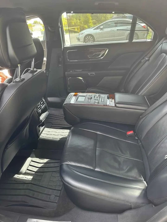 2019 Lincoln Continental 10th Gen - Image 8 of 9