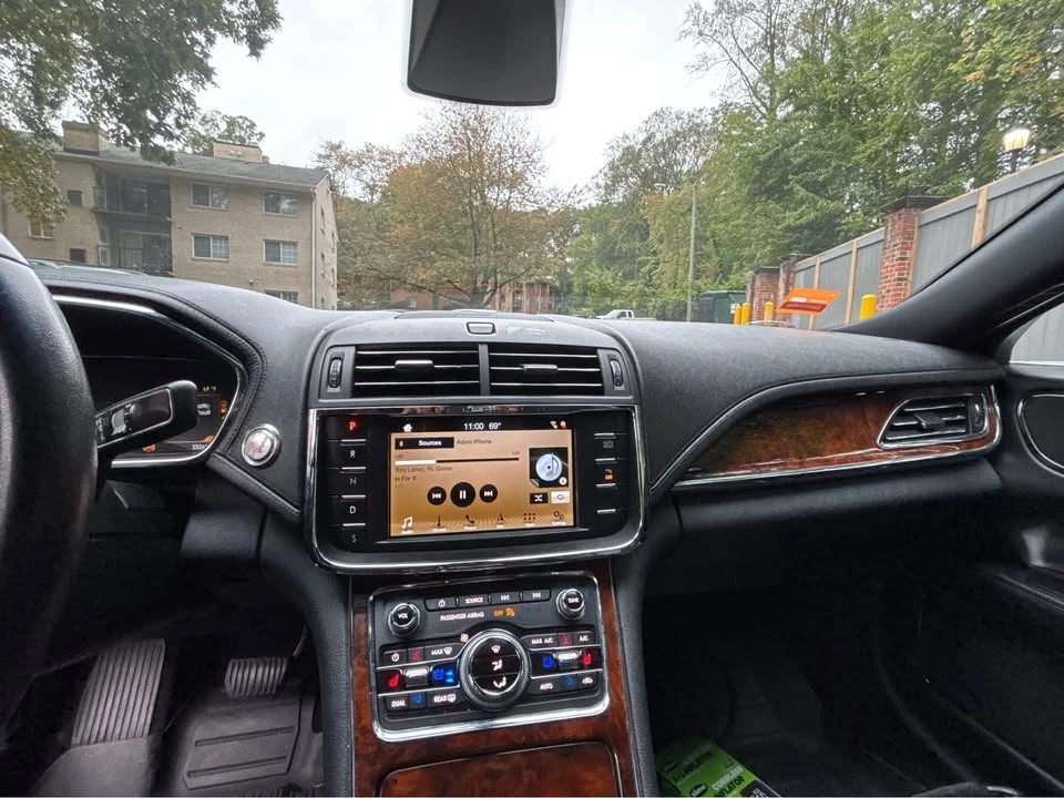 2019 Lincoln Continental 10th Gen - Image 13 of 13