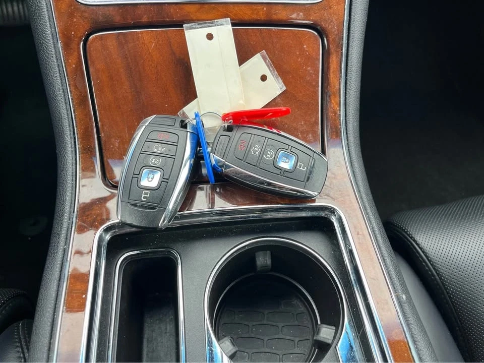 2019 Lincoln Continental 10th Gen - Image 16 of 16