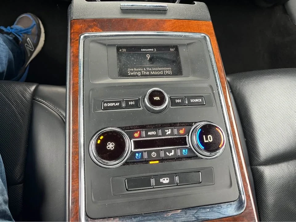 2019 Lincoln Continental 10th Gen - Image 12 of 16