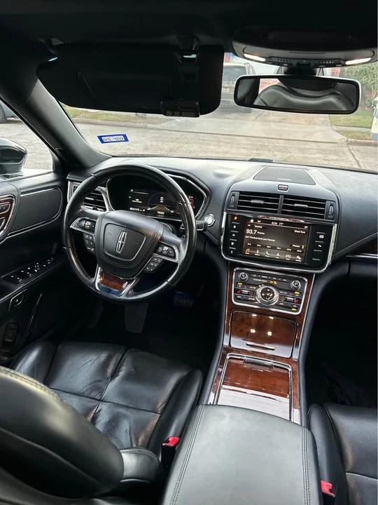 2019 Lincoln Continental 10th Gen - Image 11 of 12