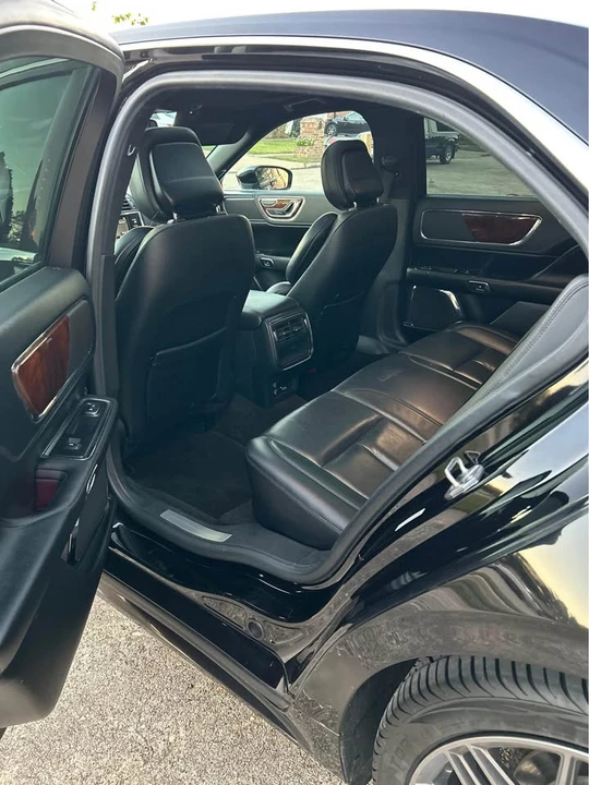 2019 Lincoln Continental 10th Gen - Image 10 of 12