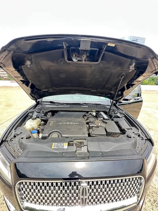 2019 Lincoln Continental 10th Gen - Image 18 of 18