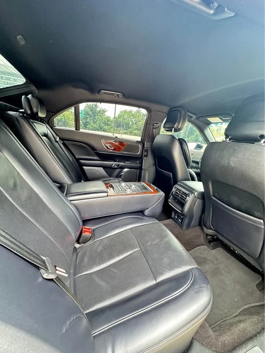 2019 Lincoln Continental 10th Gen - Image 15 of 18