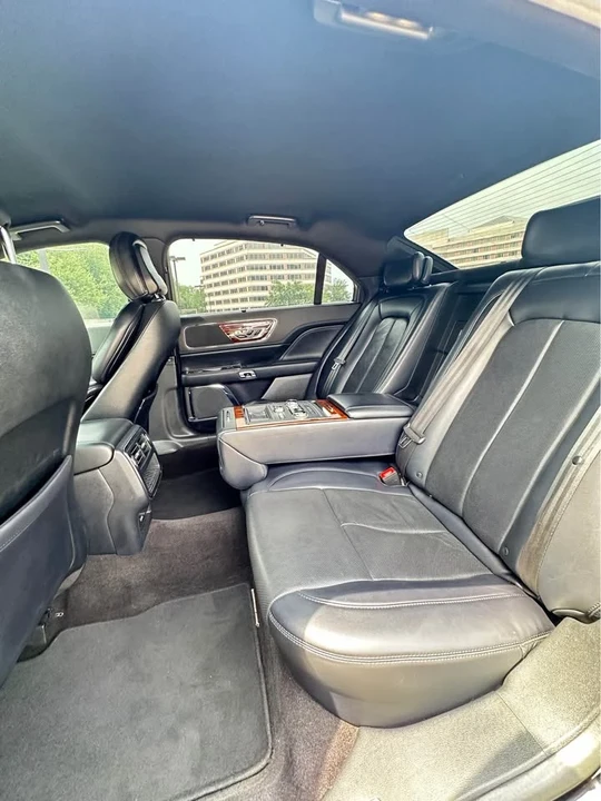 2019 Lincoln Continental 10th Gen - Image 11 of 18