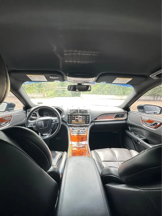2019 Lincoln Continental 10th Gen - Image 16 of 18