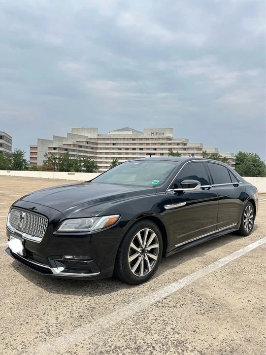 2019 Lincoln Continental 10th Gen - Image 3 of 18