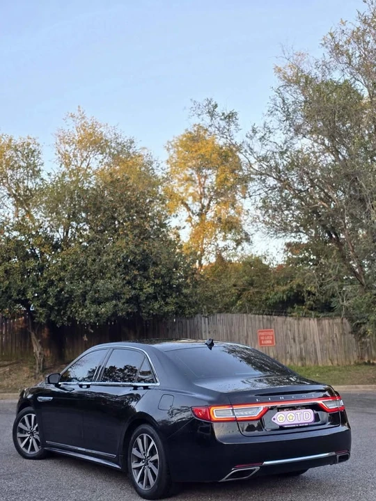 2019 Lincoln Continental 10th Gen - Image 6 of 12