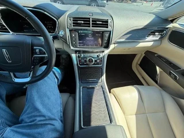 2019 Lincoln Continental 10th Gen - Image 7 of 13