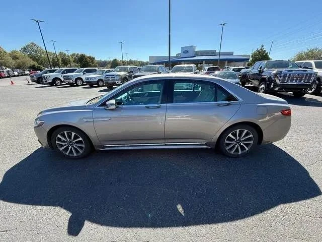 2019 Lincoln Continental 10th Gen - Image 2 of 13