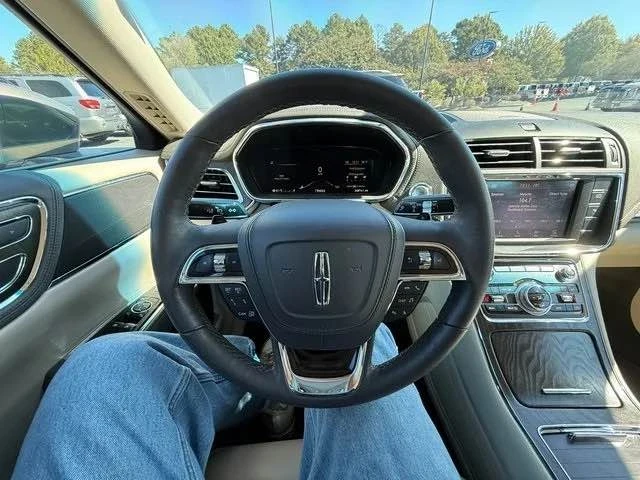 2019 Lincoln Continental 10th Gen - Image 6 of 13