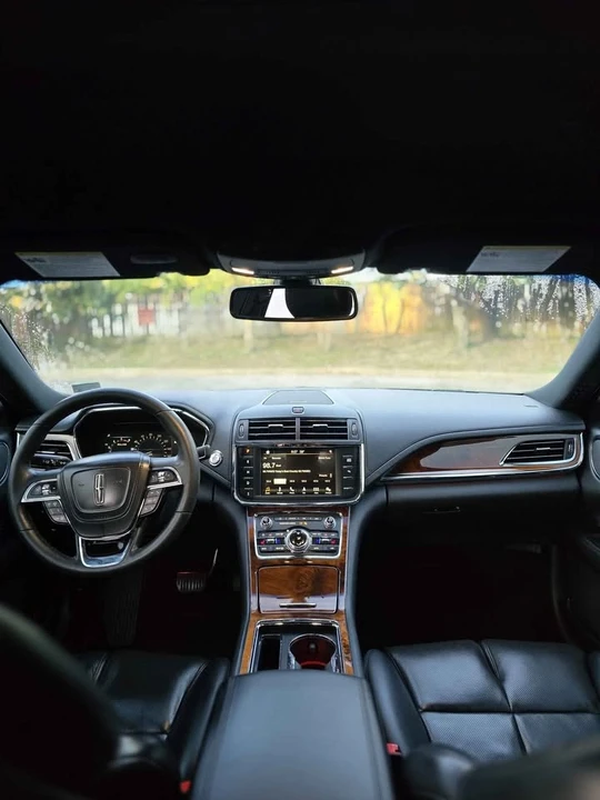 2019 Lincoln Continental 10th Gen - Image 7 of 12