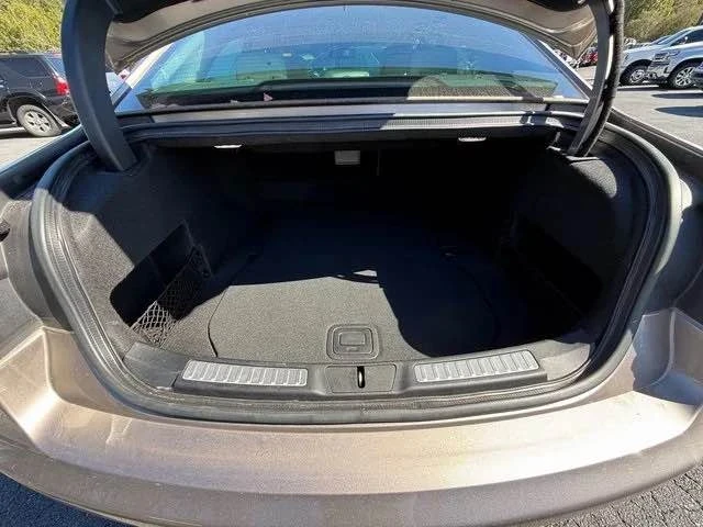 2019 Lincoln Continental 10th Gen - Image 4 of 13