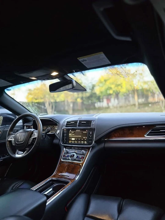 2019 Lincoln Continental 10th Gen - Image 11 of 12