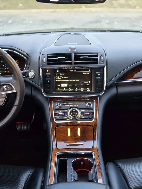 2019 Lincoln Continental 10th Gen - Image 12 of 12