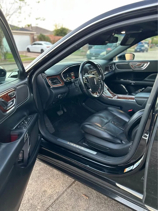 2019 Lincoln Continental 10th Gen - Image 12 of 17