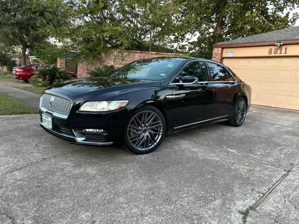 2019 Lincoln Continental 10th Gen - Image 2 of 17