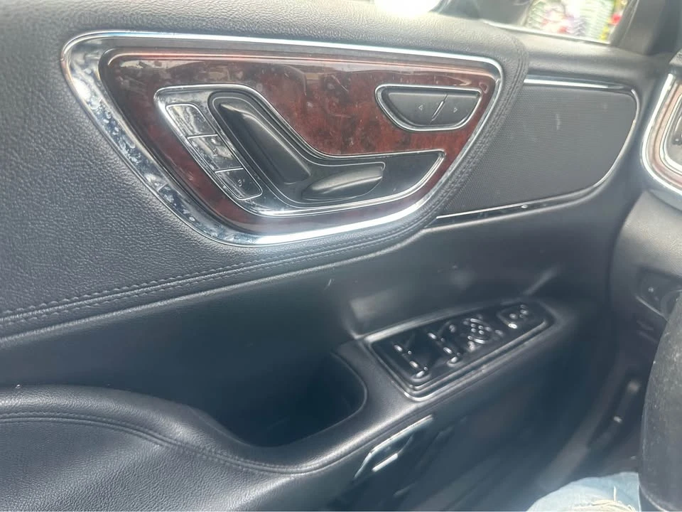 2019 Lincoln Continental 10th Gen - Image 17 of 19
