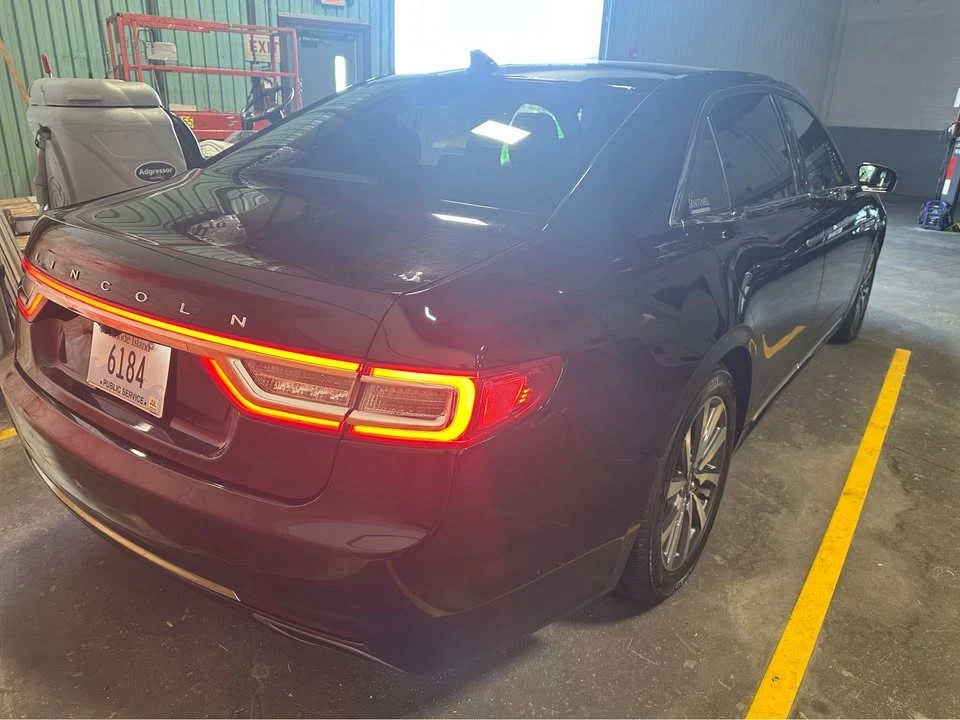 2019 Lincoln Continental 10th Gen - Image 5 of 7