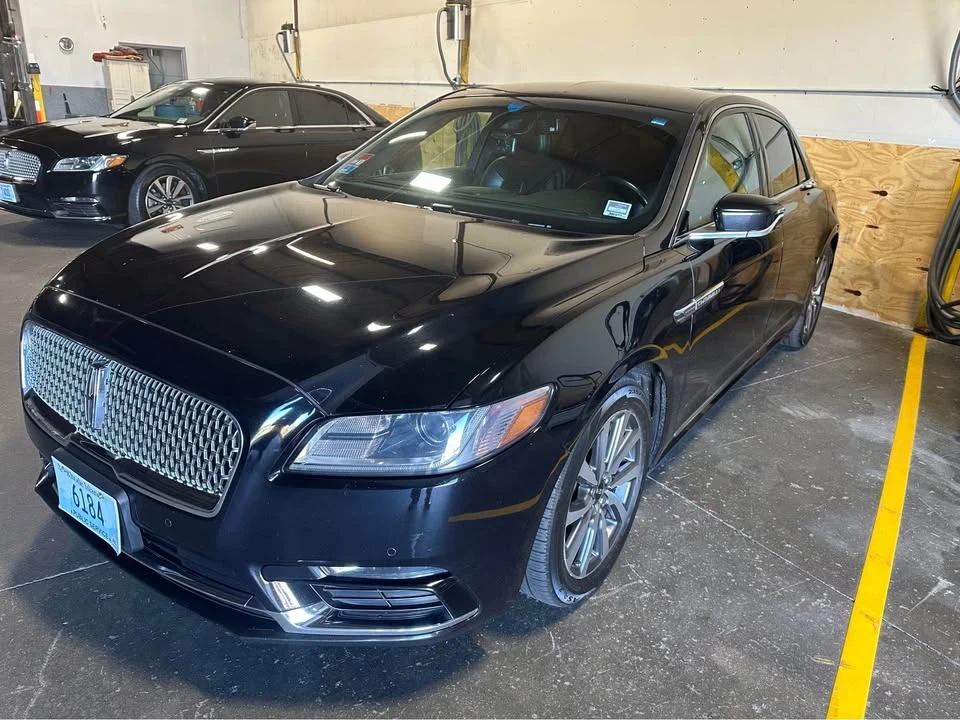 2019 Lincoln Continental 10th Gen - Image 2 of 7