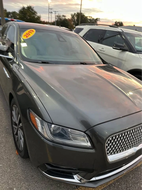 2019 Lincoln Continental 10th Gen - Image 3 of 4