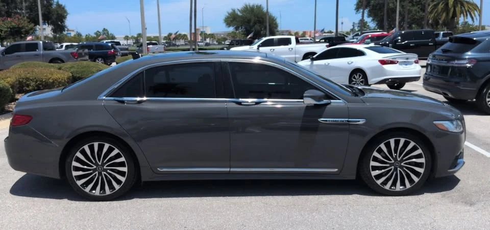 2019 Lincoln Continental 10th Gen - Image 2 of 12