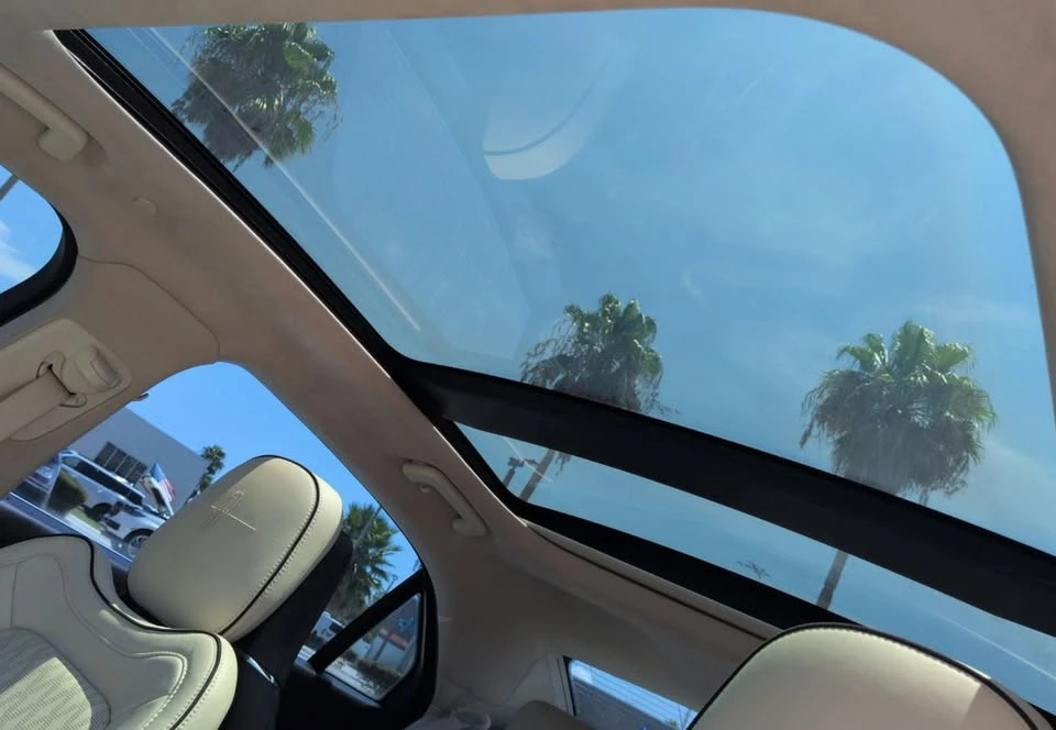 2019 Lincoln Continental 10th Gen - Image 12 of 12