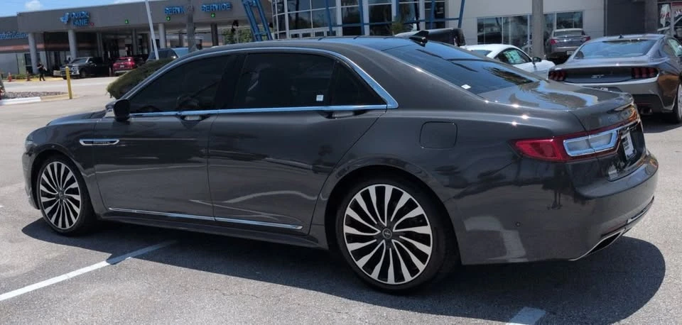 2019 Lincoln Continental 10th Gen - Image 4 of 12