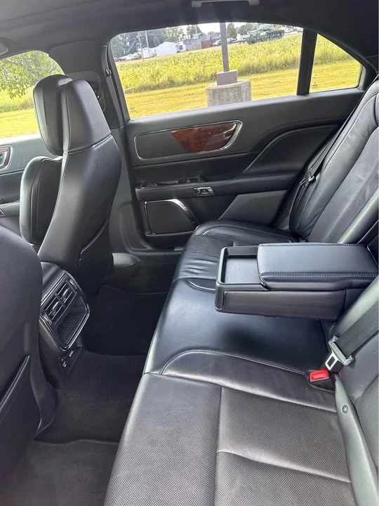 2019 Lincoln Continental 10th Gen - Image 11 of 16