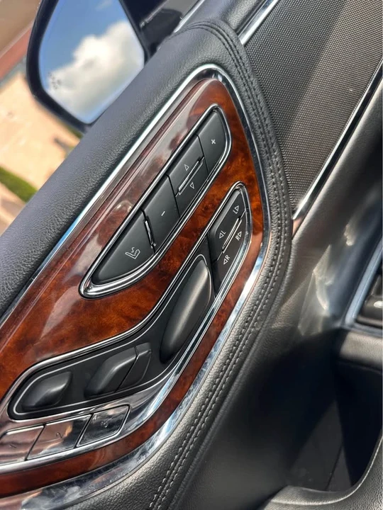 2019 Lincoln Continental 10th Gen - Image 15 of 16
