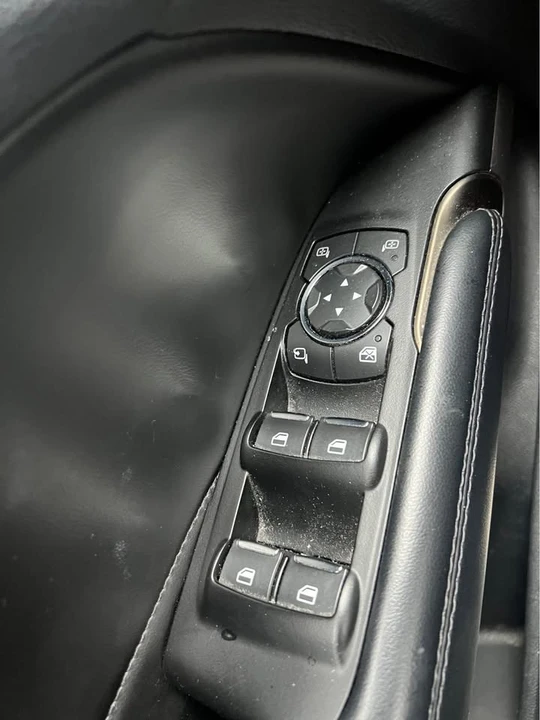 2019 Lincoln MKC - Image 16 of 18