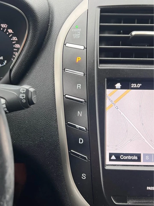 2019 Lincoln MKC - Image 13 of 18
