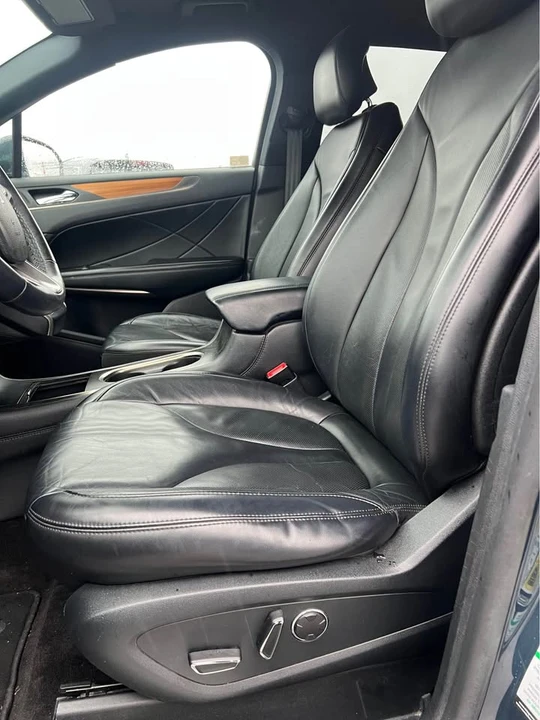 2019 Lincoln MKC - Image 10 of 18