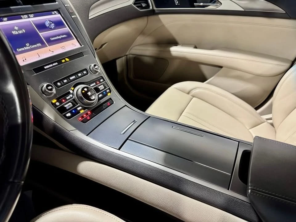 2019 Lincoln MKZ - Image 18 of 19