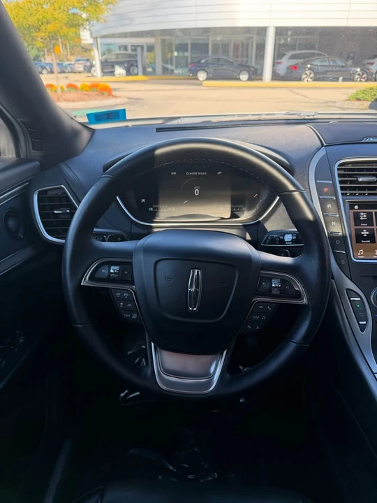 2019 Lincoln Nautilus - Image 8 of 10