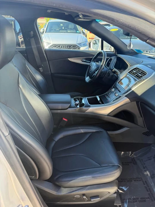 2019 Lincoln Nautilus - Image 10 of 10