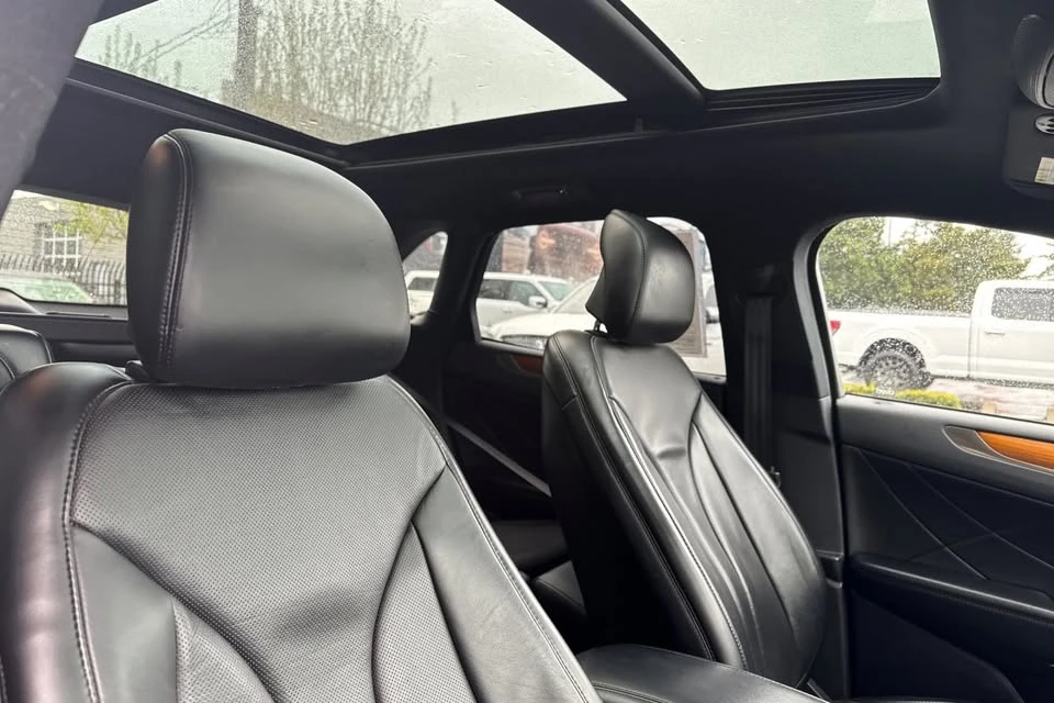 2019 Lotus - Image 5 of 8
