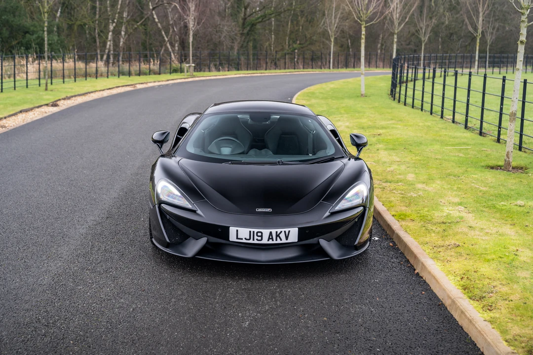 2019 McLaren 570S - Image 11 of 31
