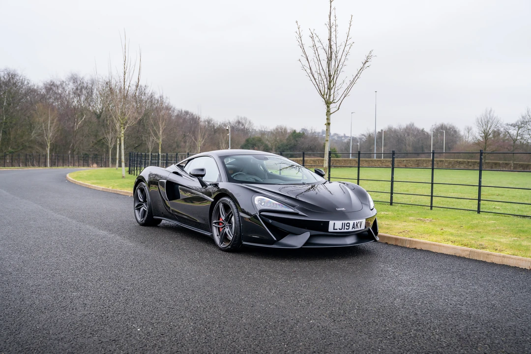 2019 McLaren 570S - Image 4 of 31
