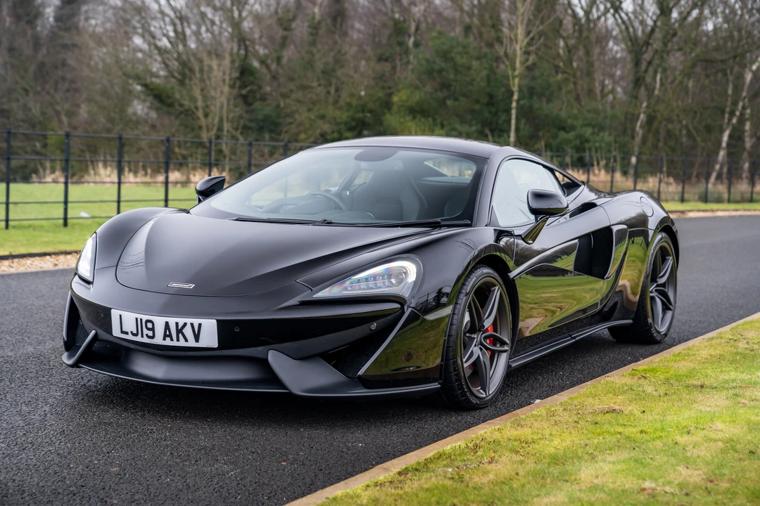 2019 McLaren 570S - Image 14 of 31